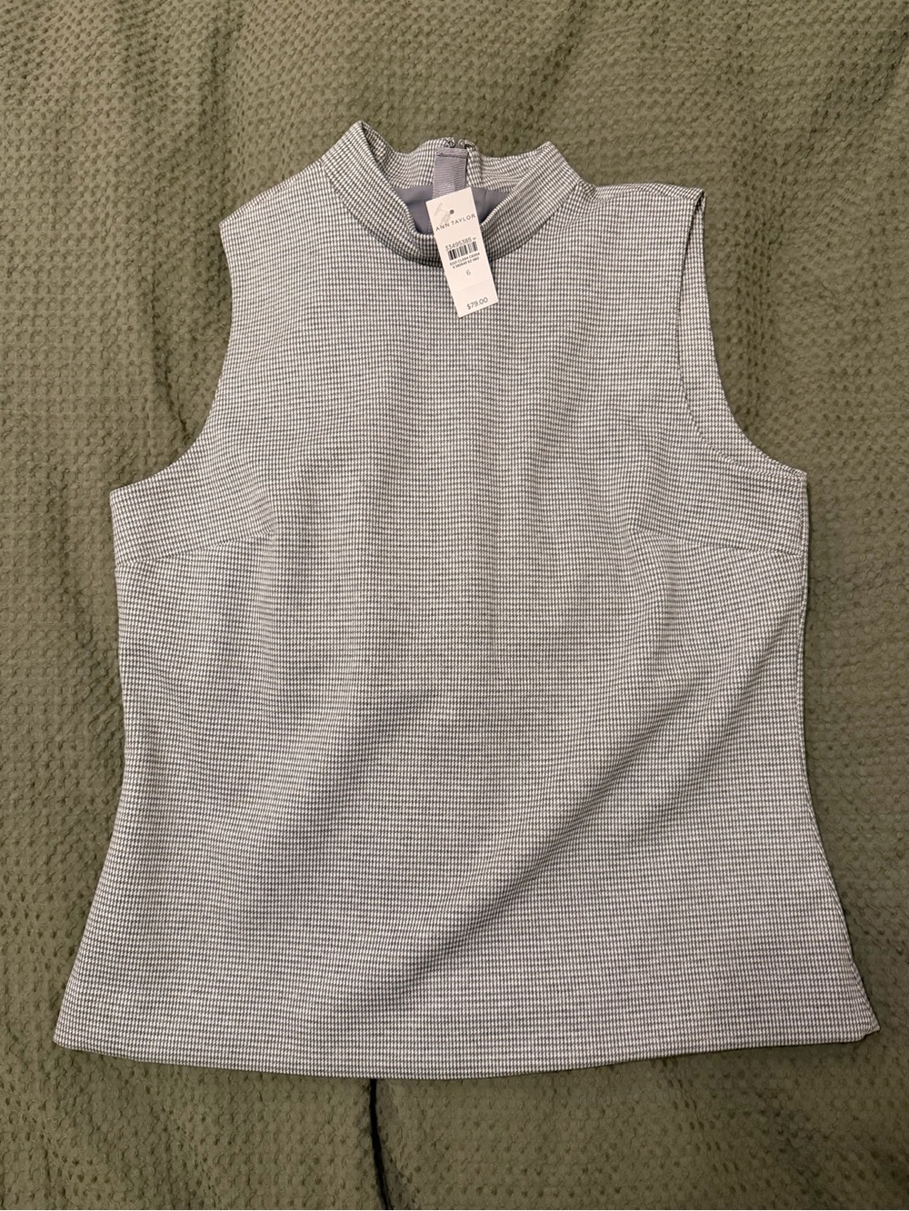 Ann Taylor Sleeveless Mock Neck Tank Top - Light Gray
